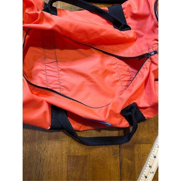 Vintage Sportsman Orange 19” Duffel Bag Nylon and Zipper - Picture 10 of 14